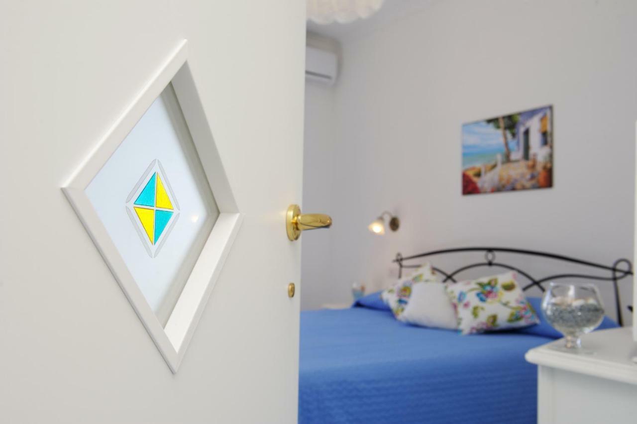 הוילה אמאלפי Chez Amelie מראה חיצוני תמונה